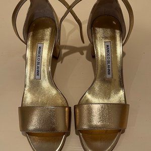 NWT Manolo Blahnik Gold Strappy Sandals